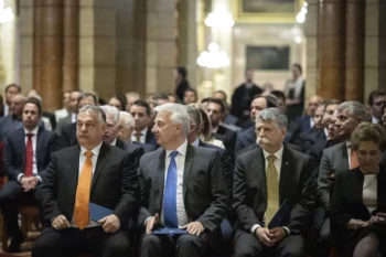 Les législateurs du Fidesz au parlement