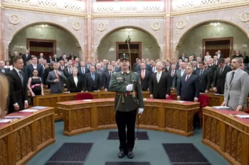 První zasedání maďarského parlamentu