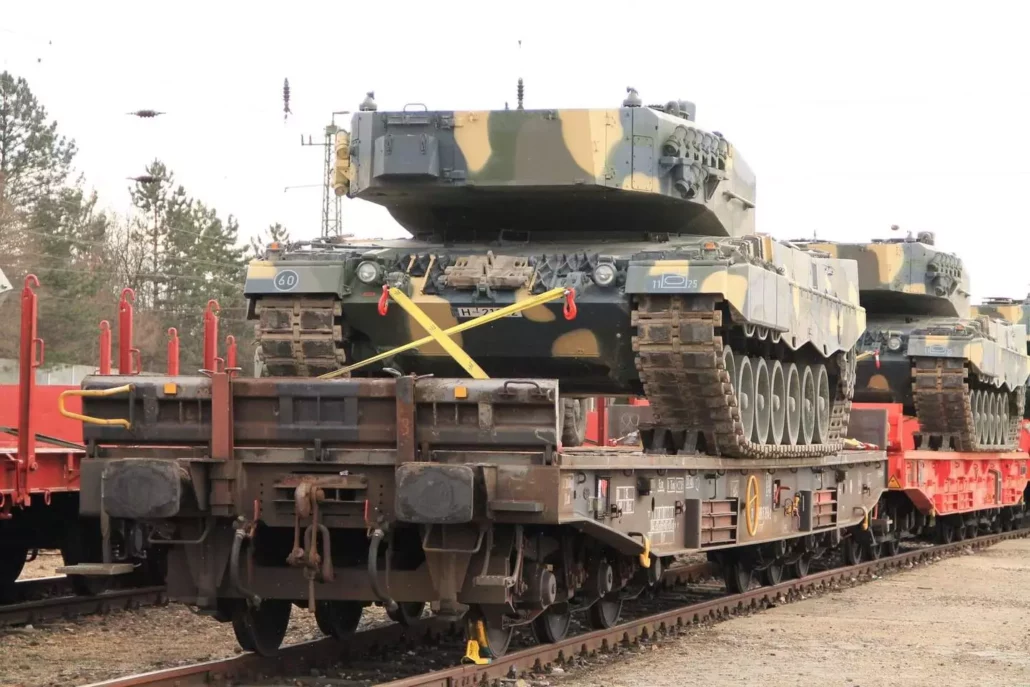 运输军用坦克乌克兰