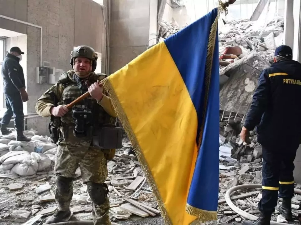 Ukraine flag soldier