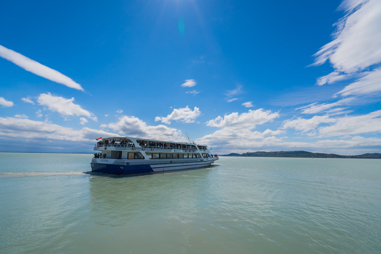 bahart balaton cruise ship