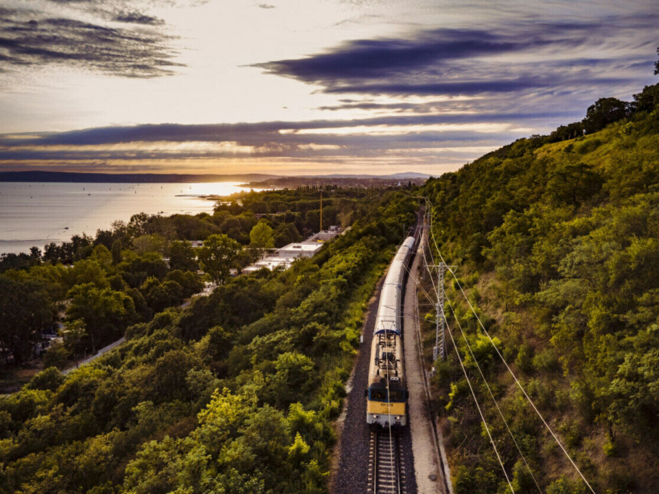 máv balaton train