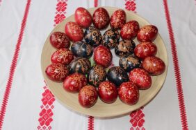 írókázás egg writing painted eggs