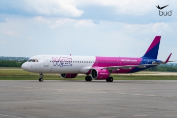 zrakoplov mađarske zračne kompanije wizz air
