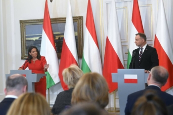 वारसॉ पोलैंड में हंगेरियन राष्ट्रपति नोवाक