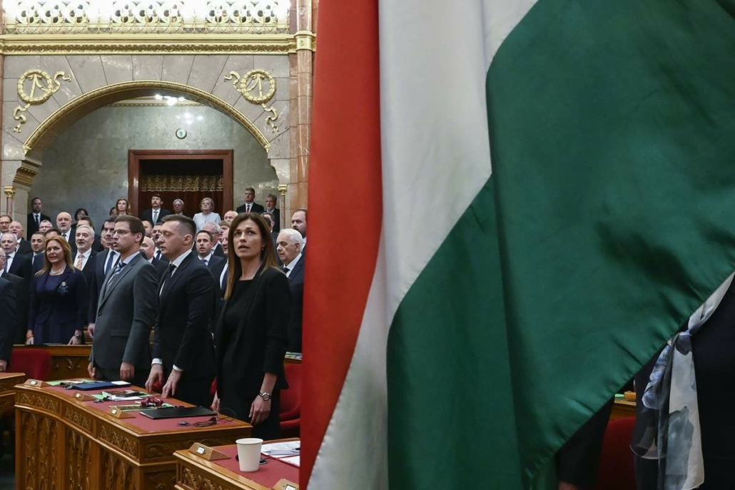 Le nouveau Parlement est formé en Hongrie