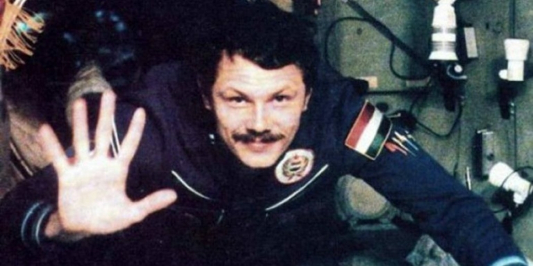Farkas Bertalan hungarian astronaut