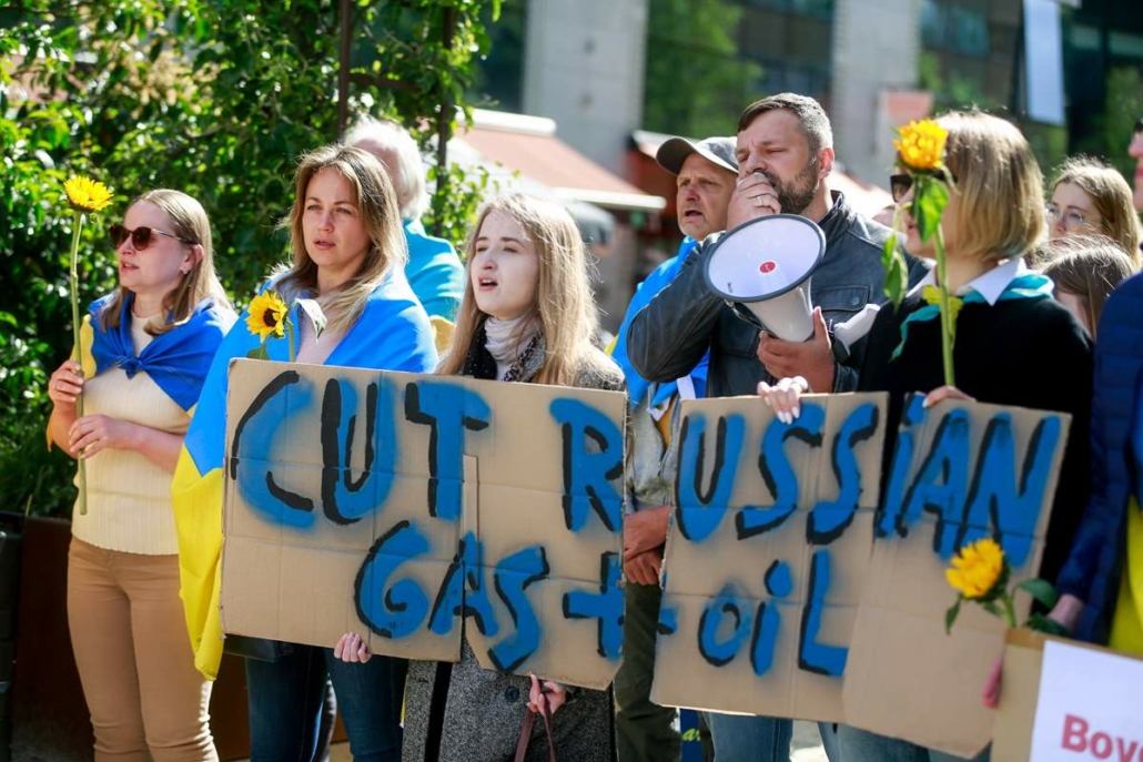तेल प्रतिबंध यूक्रेन रूस