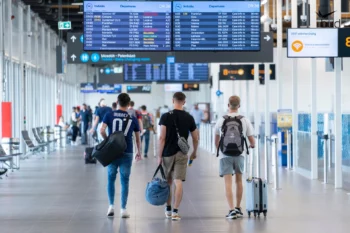 Steuer für abfliegende Passagiere am Flughafen Budapest