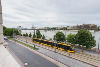 Vyhlídková tramvaj v Budapešti