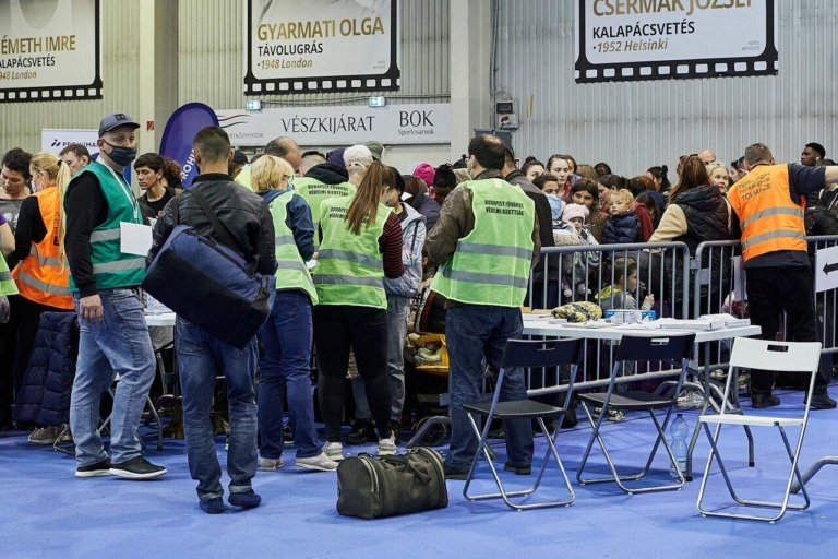 refugees_from_ukraine_in_budapest_bok_centre