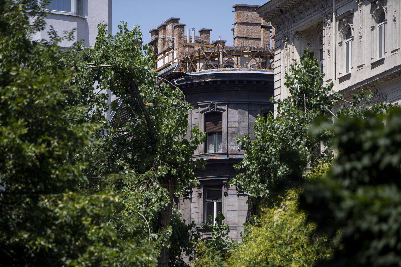 Budapest roof collapse 3