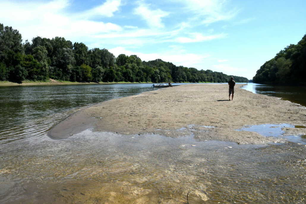 Drought-in-Hungary-River-Tisza