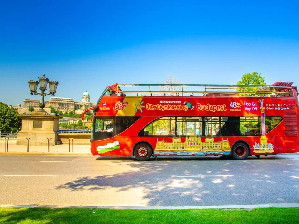 Sightseeing touris bus Buda Castle