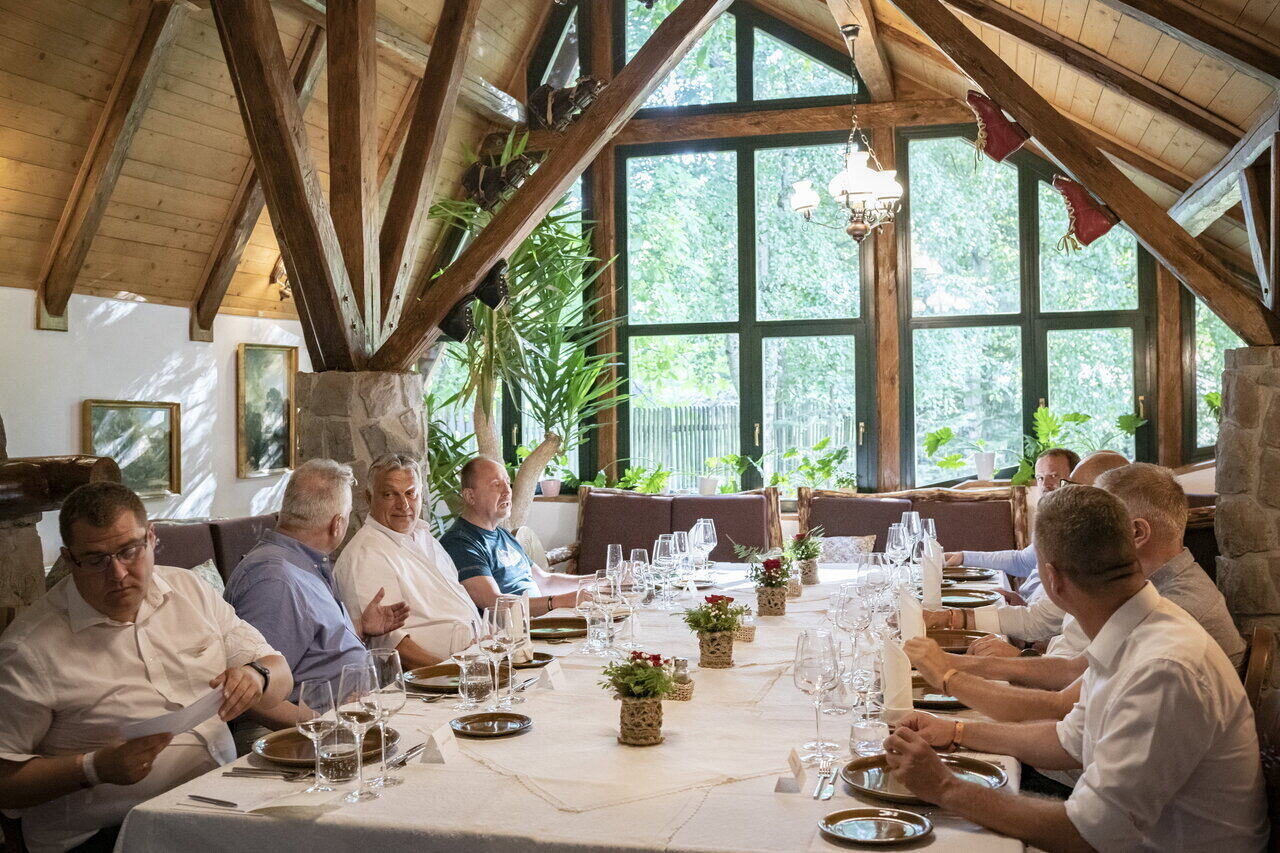 Viktor Orbán meeting