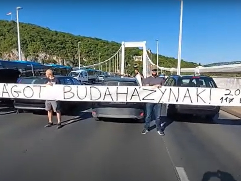 demonstration budapest budaházy