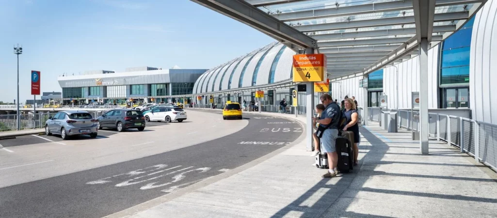 Злітно-посадкова смуга руліжної доріжки аеропорту Будапешт