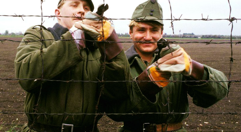 Heute vor 33 Jahren riss Ungarn das erste Loch in den Eisernen Vorhang – FOTOS 2
