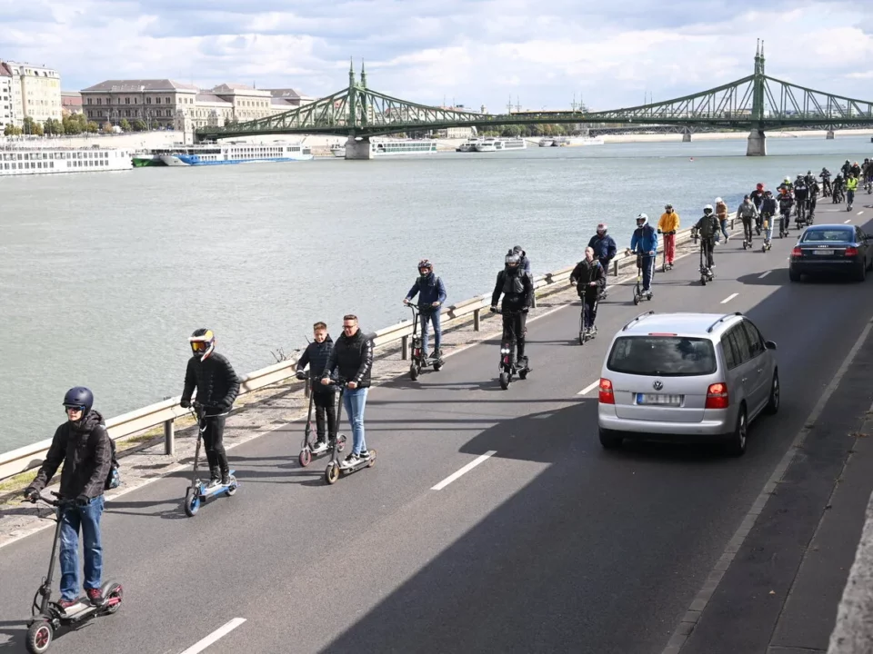 Budapest traffic no cars