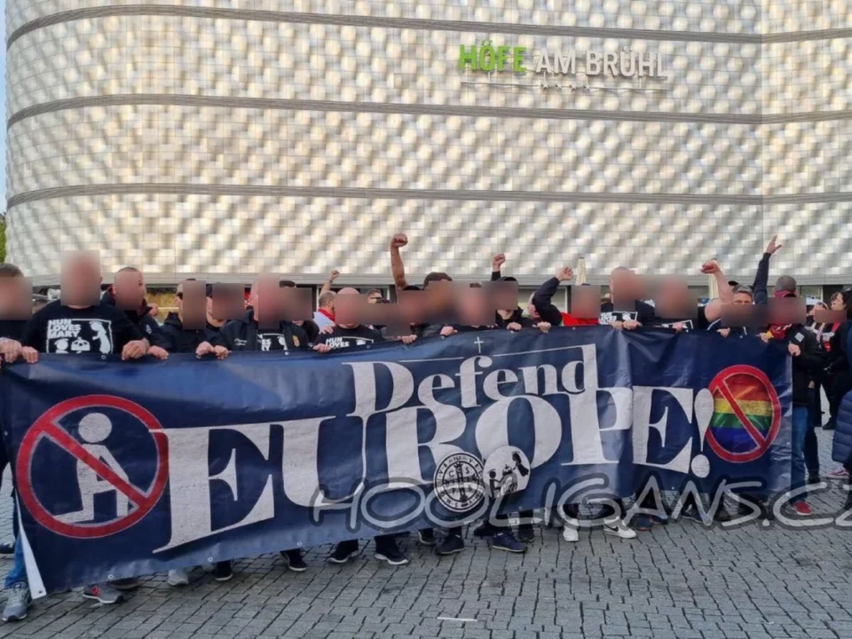 Hungarian football fans vs climate activits