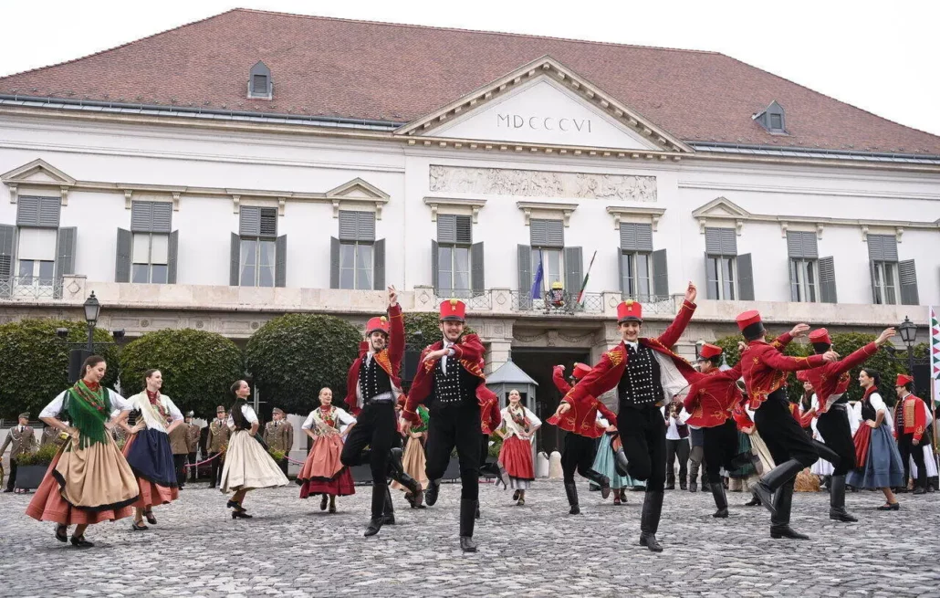 Tradition Buda Castle hussars