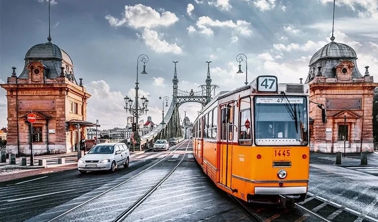 Straßenbahn Budapest öffentliche Verkehrsmittel