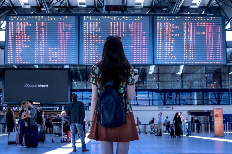 airport girl plane airlines jobless rate