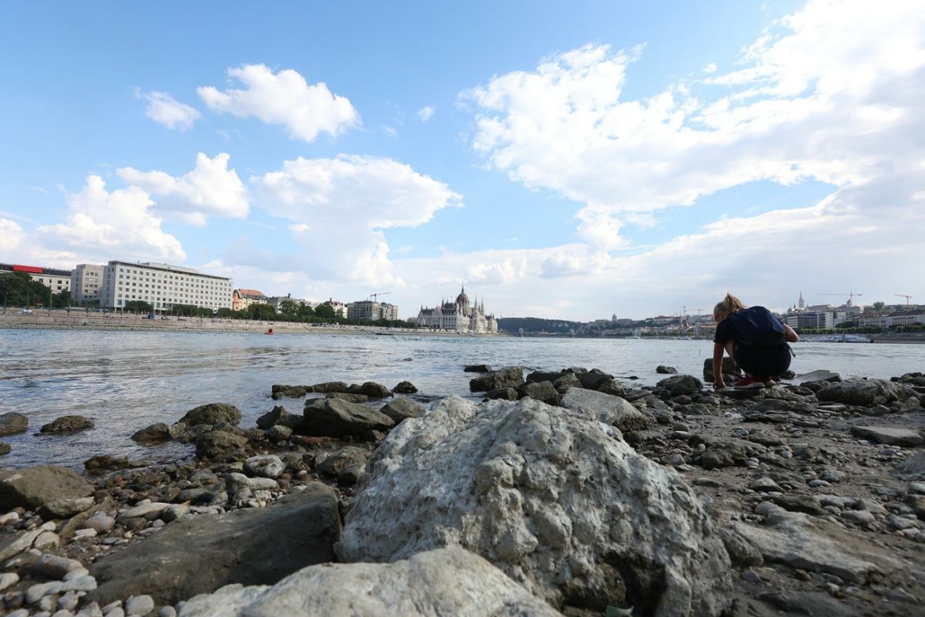 nube budapest faible record