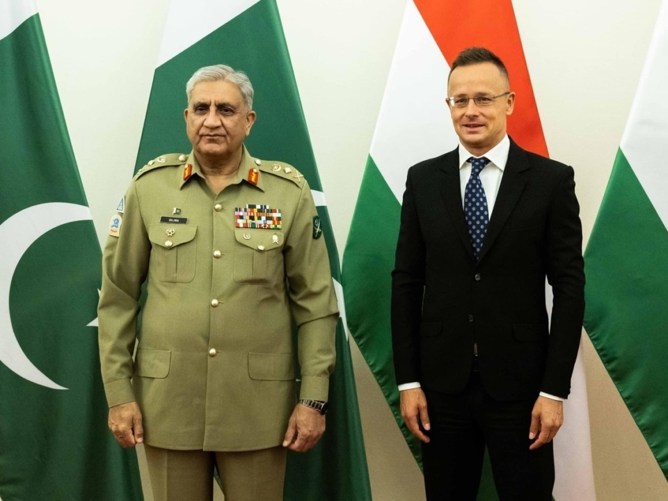 péter szijjártó qamar javed bajwa pakistan