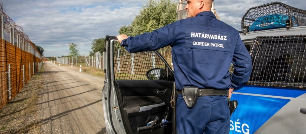 Confine di recinzione in Ungheria