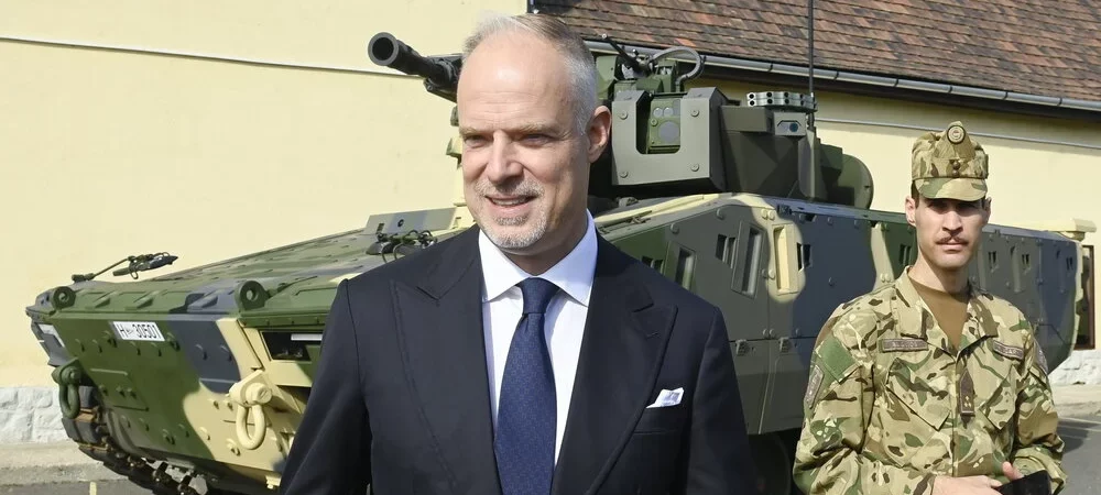 ministro de defensa militar húngaro