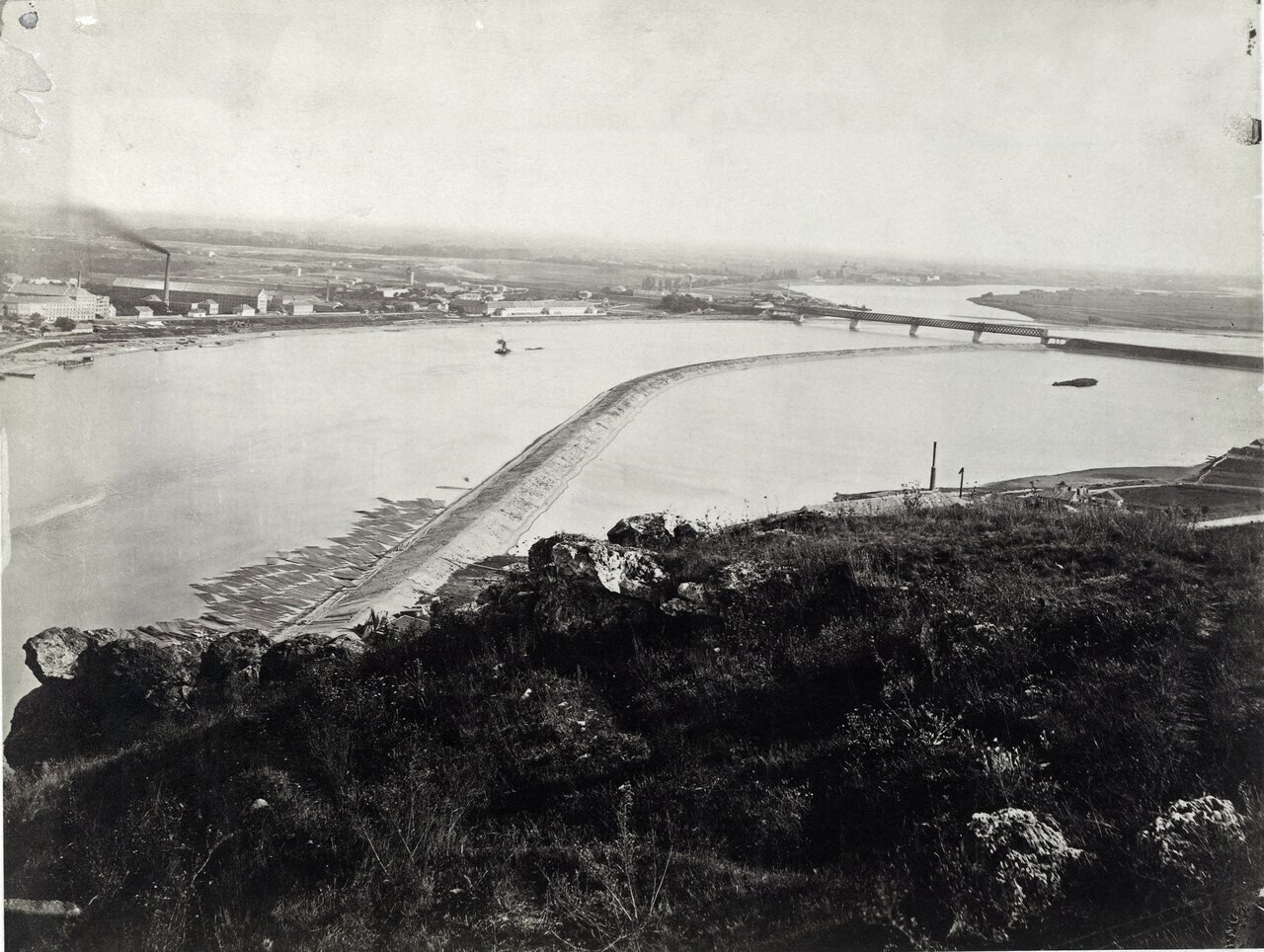 connecting railway bridge danube