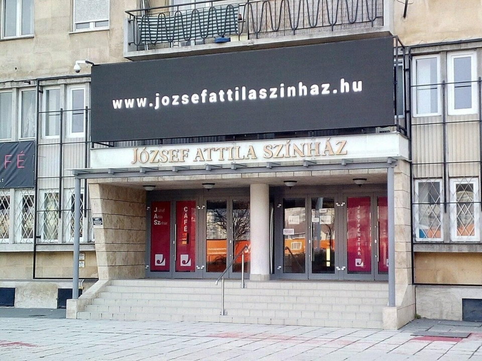 divadlo Józsefa Attily
