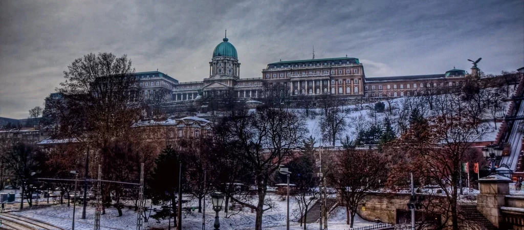 بودابست قلعة بودا قصر الشتاء الثلوج