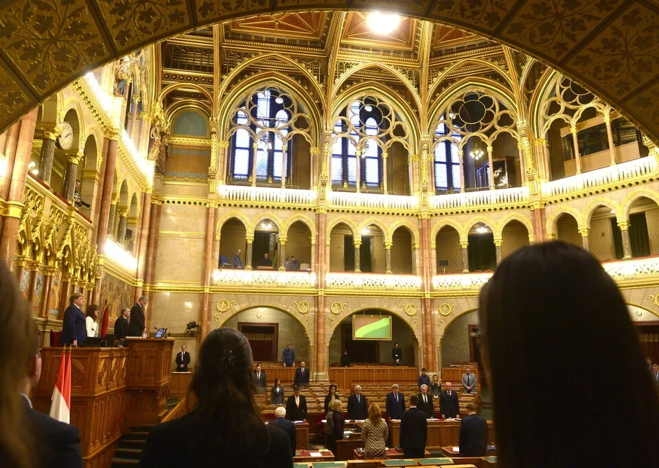 Hungarian parliament lawmaking government