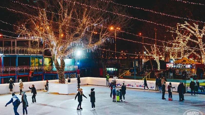 布达佩斯公园溜冰场