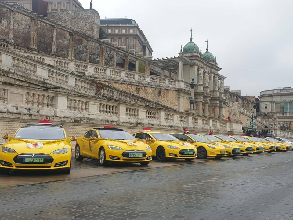 Budapest, Hungría, taxi, transporte, tarifas