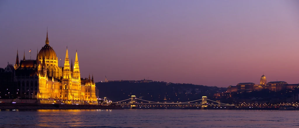 Budapešť Maďarsko Řetězový most Budínský hrad