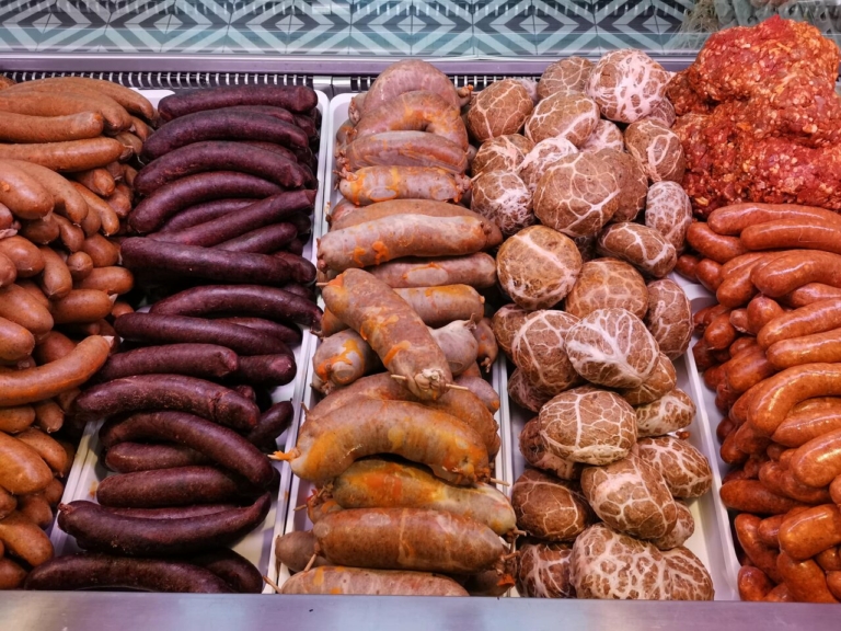 Ungheria, ungherese, carne, mercato della carne, locale, prodotto a base di carne