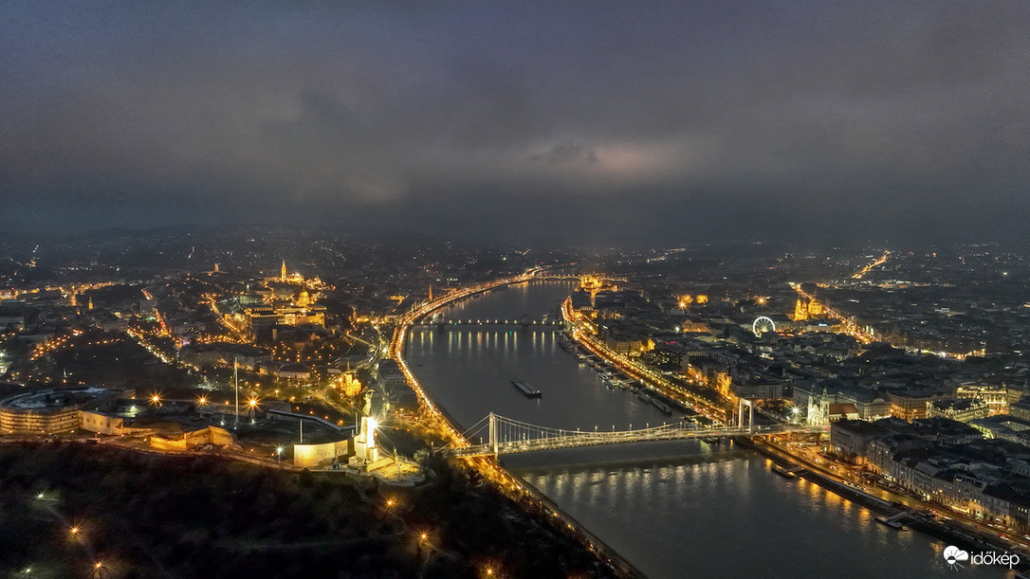 Будапештская ночь