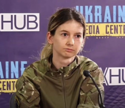 Emese Fajk estafadora húngara en la legión ucraniana