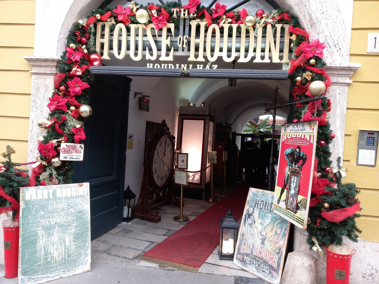 Harry Houdini Hungarian House