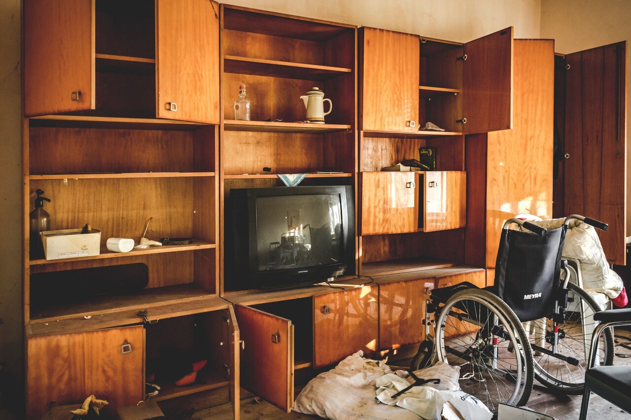 The interior of an old person's abandoned home