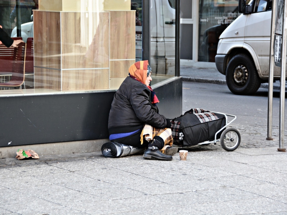 Personas sin hogar en Hungría mueren de frío