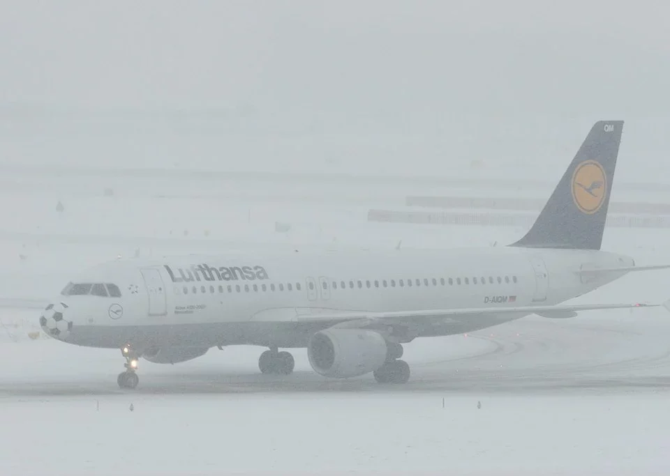 Снежная буря Lufthansa в Венгрии