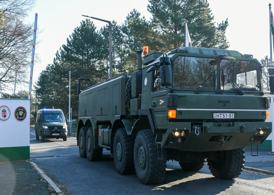 Convoyes militares Hungría