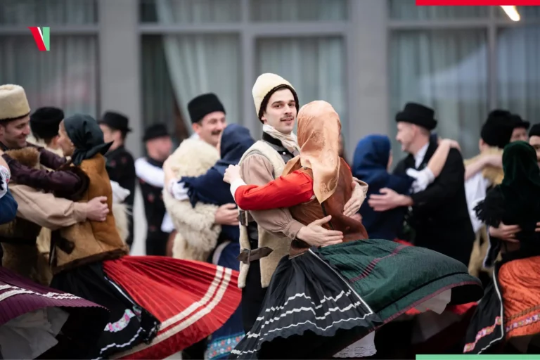 Hungary-tradition-folk-dance