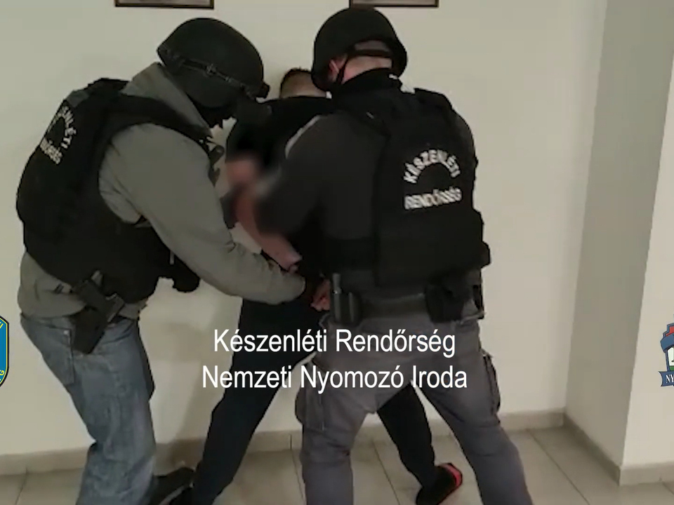 عصابة توزيع المخدرات الهنغارية ضبطت الشرطة