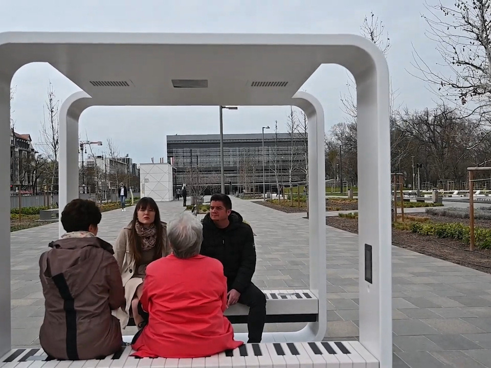 musical smartbench budapest city park