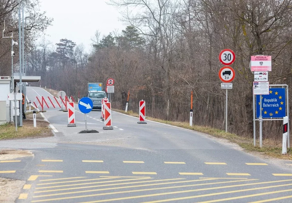 Österreich Ungarn Grenzübergang Grenzkontrolle